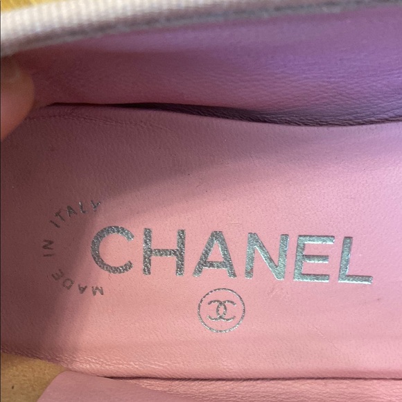 Chanel Pink and Black Women's Ballet Flats - Picture 2 of 7